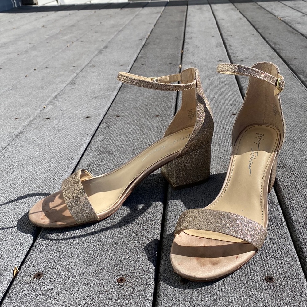 Betsy Johnson Champagne Glitter Heels